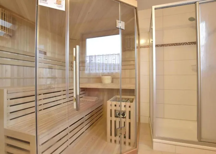 Stranddistel Links Mit Sauna